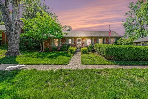 3040 Dartmouth Dr, Lexington, KY 40517