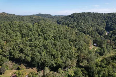 130 Hacker Hollow Rd, Stinnett, KY 40868