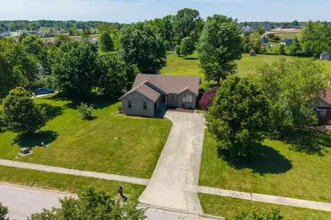 131 Shady Oaks Dr, Richmond, KY 40475