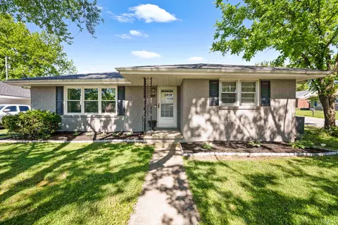 301 Snowden Dr, Winchester, KY 40391