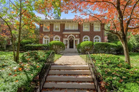 1014 Richmond Rd, Lexington, KY 40502