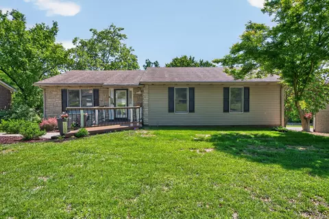 1136 Chinoe Rd, Lexington, KY 40502