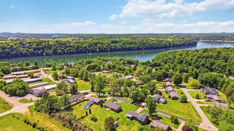 30 Childress Dr, Somerset, KY 42503