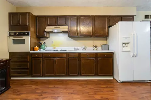 Kitchen - 46 Little Current Trl, Corbin, KY 40701 photo 2 of 3