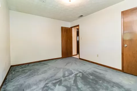 Bedroom - 46 Little Current Trl, Corbin, KY 40701 photo 5 of 9