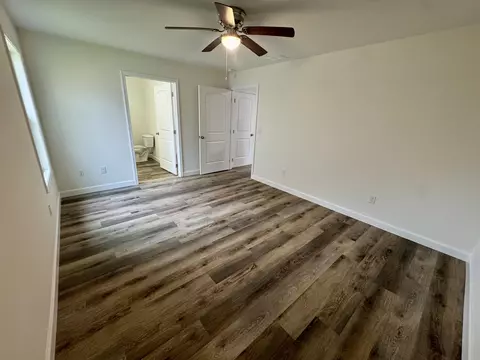 Bedroom - 114 Bow Bridge Dr, Berea, KY 40403 photo 2 of 5