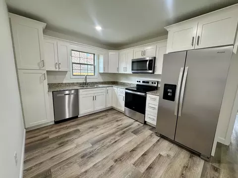 Kitchen - 114 Bow Bridge Dr, Berea, KY 40403 photo 1 of 2