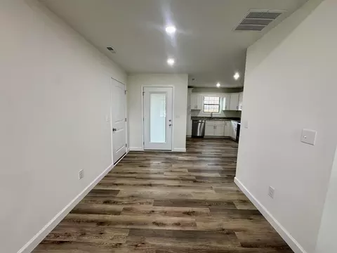 Entry Way - 114 Bow Bridge Dr, Berea, KY 40403 photo 1 of 1