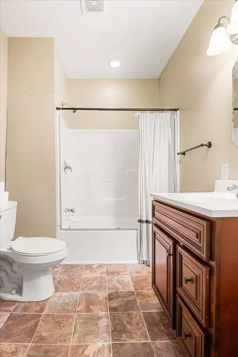 Bath - 518 17th St, Corbin, KY 40701 photo 1 of 1