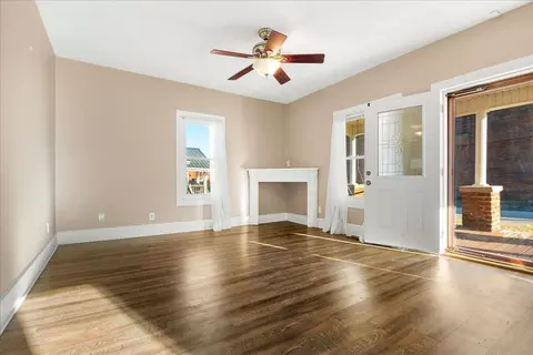 Living - 518 17th St, Corbin, KY 40701 photo 1 of 4