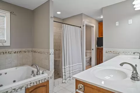 Bath - 51 Faubush Rd, Nancy, KY 42544 photo 3 of 7