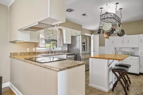 Kitchen - 51 Faubush Rd, Nancy, KY 42544 photo 1 of 6