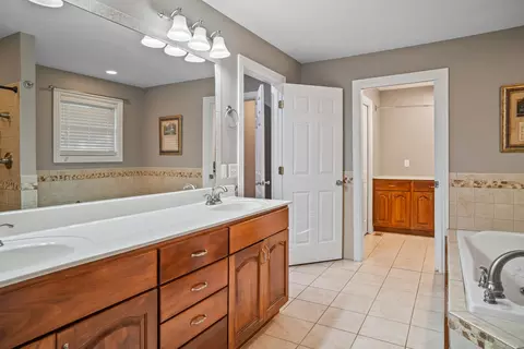 Bath - 51 Faubush Rd, Nancy, KY 42544 photo 5 of 7