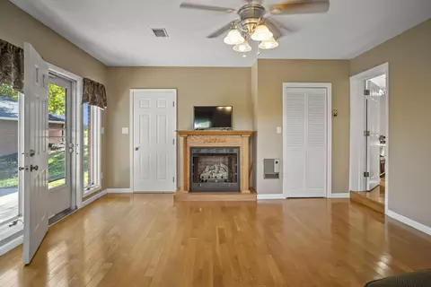Living - 51 Faubush Rd, Nancy, KY 42544 photo 7 of 7