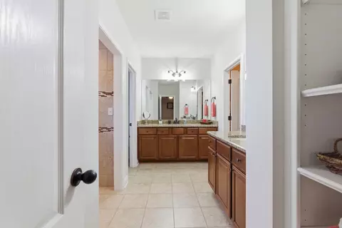 Entry Way - 117 Waterside Dr, Georgetown, KY 40324 photo 6 of 6