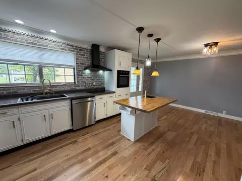 Kitchen - 1107 Circle Dr, Corbin, KY 40701 photo 2 of 3