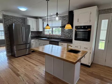 Kitchen - 1107 Circle Dr, Corbin, KY 40701 photo 1 of 3