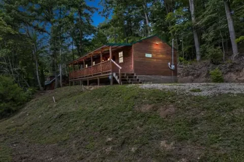 Exterior - 3485 Pilot Rd, Stanton, KY 40380 photo 5 of 6