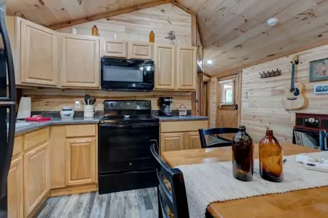 Kitchen - 3485 Pilot Rd, Stanton, KY 40380 photo 1 of 1