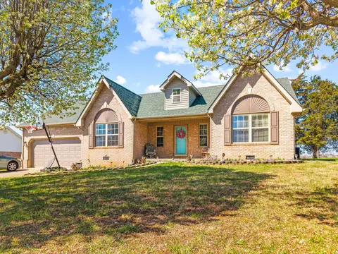 920 Hidden Loop Dr, Somerset, KY 42503