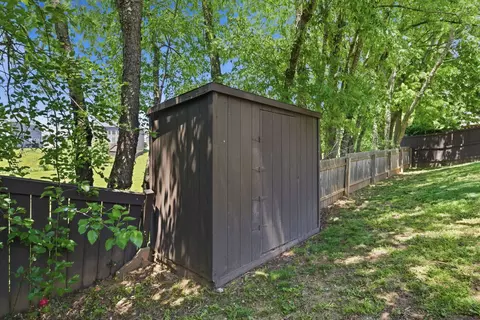 Exterior - 113 Emerson Trl, Georgetown, KY 40324 photo 5 of 6