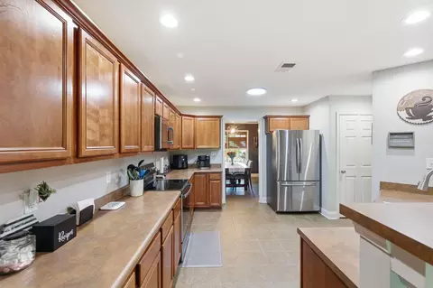 Kitchen - 113 Emerson Trl, Georgetown, KY 40324 photo 5 of 5