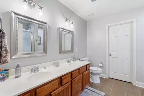 Bath - 113 Emerson Trl, Georgetown, KY 40324 photo 2 of 4