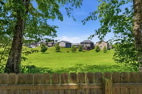 Exterior - 113 Emerson Trl, Georgetown, KY 40324 photo 3 of 6
