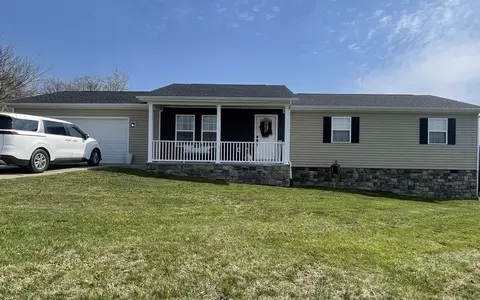 25 Hickory Hill Dr, Corbin, KY 40701