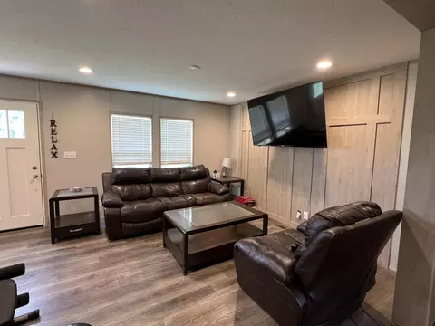 Living - 31 Dean Ln, Gray, KY 40734 photo 2 of 2