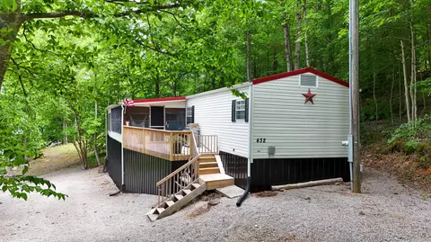 432 N Lake Dr, Burnside, KY 42519