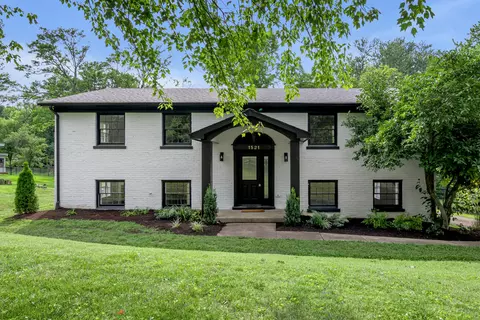 1521 Pine Meadow Rd, Lexington, KY 40504