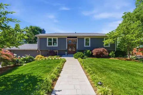 2938 Montavesta Rd, Lexington, KY 40502