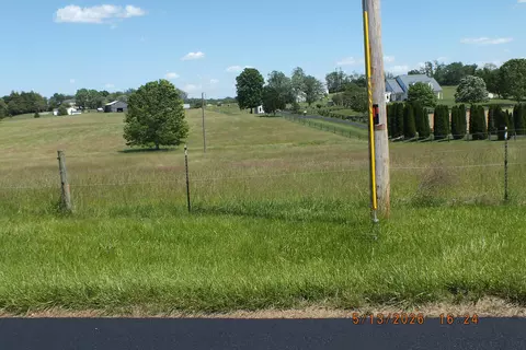 7 Fords Mill Rd, Versailles, KY 40383