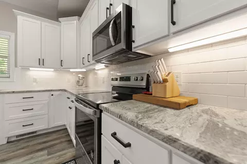 Kitchen - 351 Crocus Rd, Glens Fork, KY 42741 photo 3 of 7