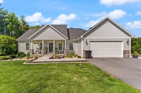 351 Crocus Rd, Glens Fork, KY 42741