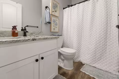 Bath - 351 Crocus Rd, Glens Fork, KY 42741 photo 6 of 11