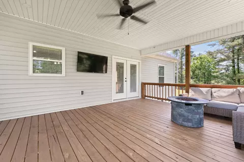 Exterior - 351 Crocus Rd, Glens Fork, KY 42741 photo 5 of 11