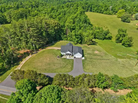 View/Area - 351 Crocus Rd, Glens Fork, KY 42741 photo 2 of 2