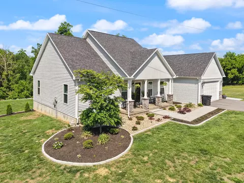Exterior - 351 Crocus Rd, Glens Fork, KY 42741 photo 2 of 11