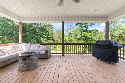 Exterior - 351 Crocus Rd, Glens Fork, KY 42741 photo 4 of 11