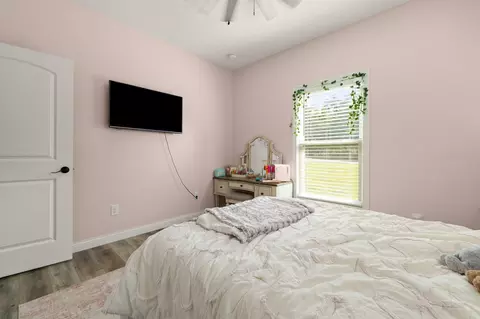 Bedroom - 351 Crocus Rd, Glens Fork, KY 42741 photo 11 of 13