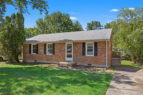 1082 Trent Blvd, Lexington, KY 40517
