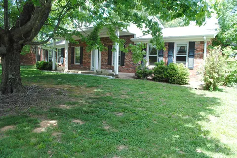 310 Dogwood Dr, Stanford, KY 40484