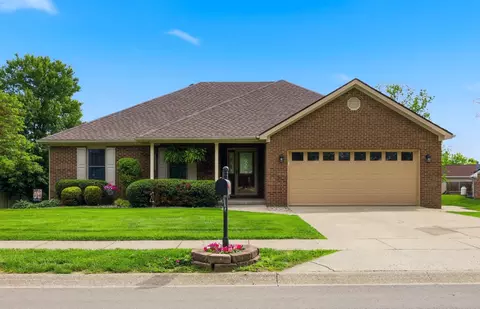 416 Hunters Run Dr, Richmond, KY 40475