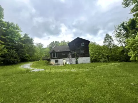 Exterior - 241 Brown Ct, Bledsoe, KY 40810 photo 6 of 15