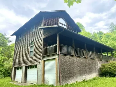 Exterior - 241 Brown Ct, Bledsoe, KY 40810 photo 3 of 15