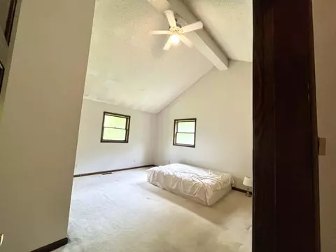 Bedroom - 241 Brown Ct, Bledsoe, KY 40810 photo 2 of 7