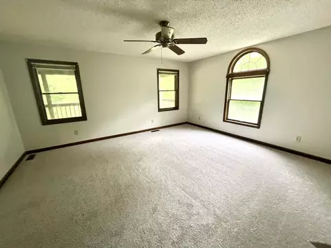 Bedroom - 241 Brown Ct, Bledsoe, KY 40810 photo 5 of 7