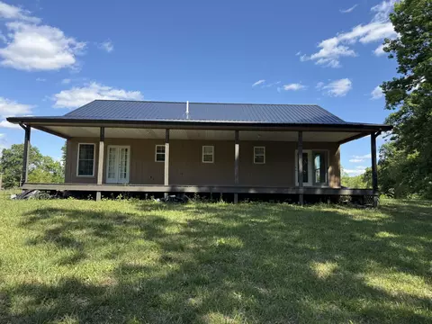 200 Hudson Ln, Russell Springs, KY 42642